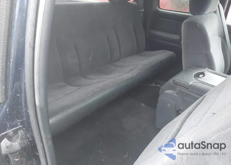 2000 Chevrolet Silverado 1500 Ls from USA, damaged, VIN 1GCEK19V2YE216922